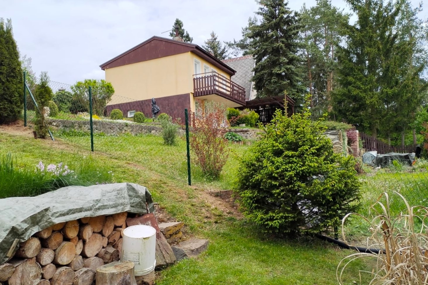 Čtyřhranné pletivo ve svahu – Ploty Dobrý